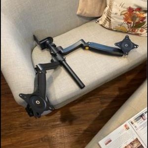 Dual armed computer mount